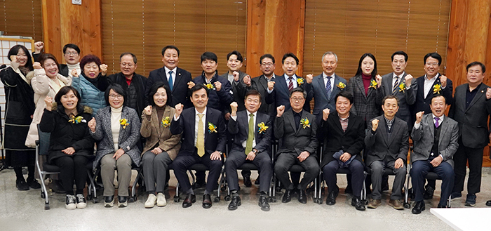 이필형 동대문구청장앞줄 왼쪽에서 다섯 번 째 송평의 초대회장앞줄 왼쪽에서 여섯 번째