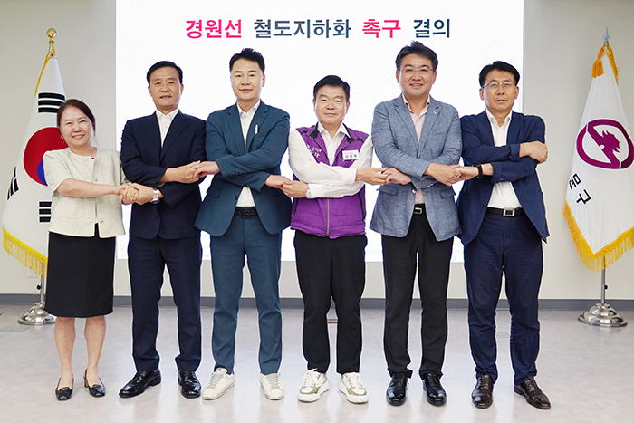 왼쪽부터 용산부구청장 김선수 성북구청장 이승로 도봉구청장 오언석 동대문구청장 이필형 노원구청장 오승록 성동부구청장 유보화