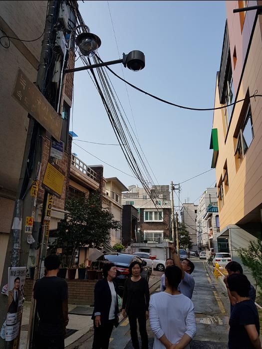 좁은 골목길 CCTV 주민들은 해상도가 높은 걸 원한다