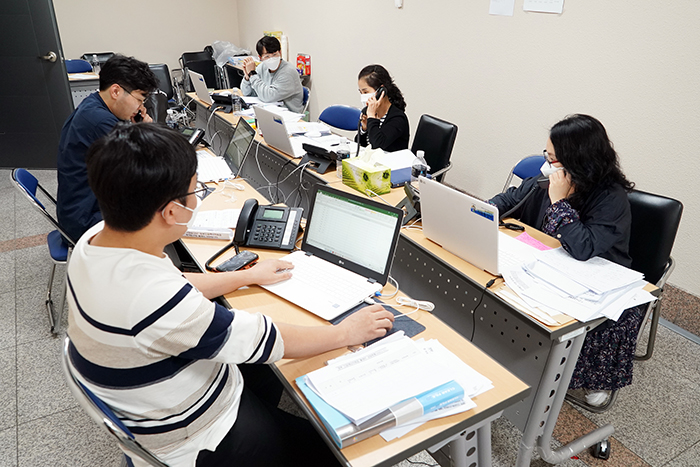 동대문구청 정부 긴급재난지원금 콜센터 모습사진  동대문구 제공