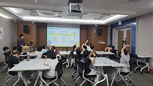 동대문구정보화도서관, 2025년 ‘도서관 탐험대’ 성료 기사 이미지