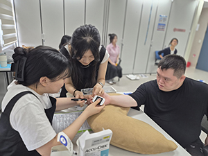동대문구발달장애인평생교육센터, ‘깜냥’과 함께 ‘건강검진 데이’를 진행 기사 이미지