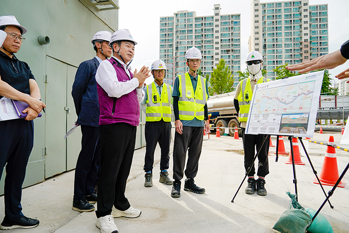 이필형 동대문구청장, 시립도서관 부지 등 교통·환경 현안 사업대상지 5곳 현장 점검 기사 이미지