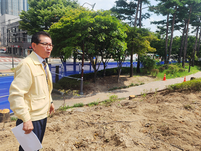 이태인 의장, 용두공원 내 GTX-B 노선 공사현장 방문...무분별한 벌목이 이뤄진 것에 대해 강한 유감 기사 이미지