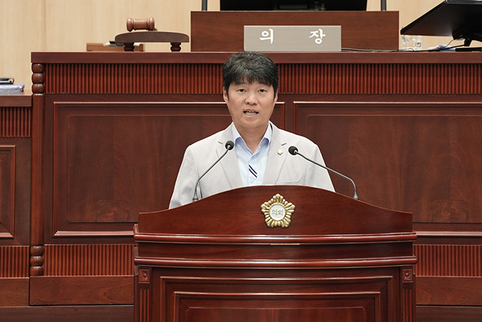 장성운 구의원, 골목형 상점가 활성화 & 구민 안전사고 예방에 대하여 구정질문 기사 이미지
