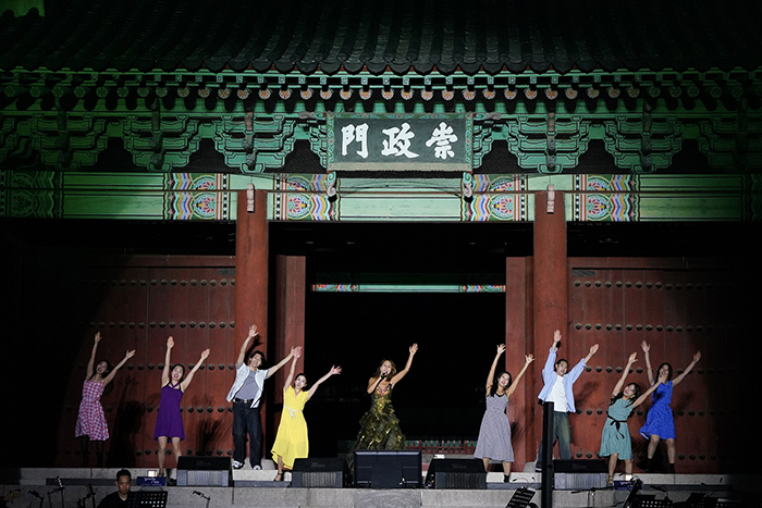 ‘경희궁 종로음악회’, 25일 고궁 야경과 8090 명곡의 만남…21일까지 온라인 신청 기사 이미지