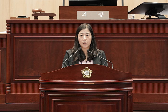 정서윤 구의원, ‘구민회관과 구민체육센터 복합개발 추진의 늑장 대응’ 질타 기사 이미지