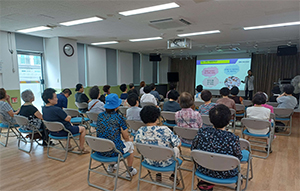 성동구, 어르신 대상 ‘의약품 안전 사용’ 눈높이 교육 실시 기사 이미지