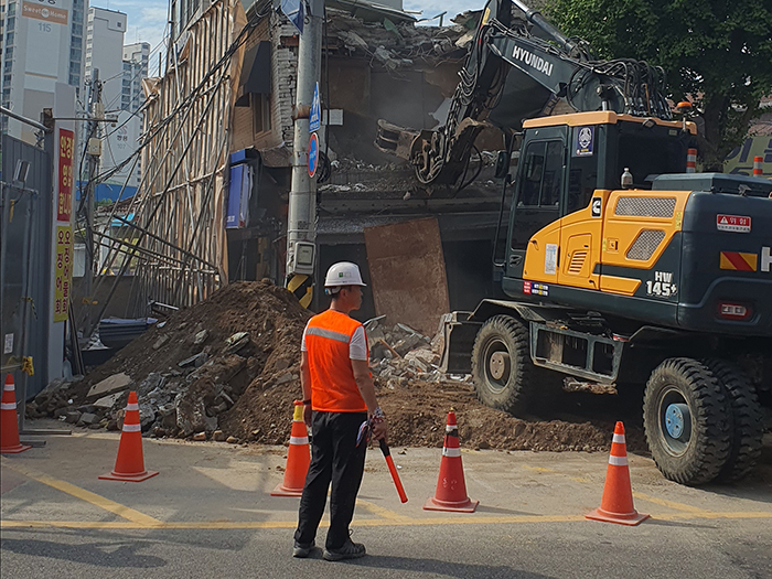 인접건물 철거사진사진 출처 서울시
