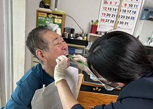 동대문구보건소, 거동 불편 어르신 ‘구강 사각’ 메웠다...보건복지부 장관상 수상 기사 이미지