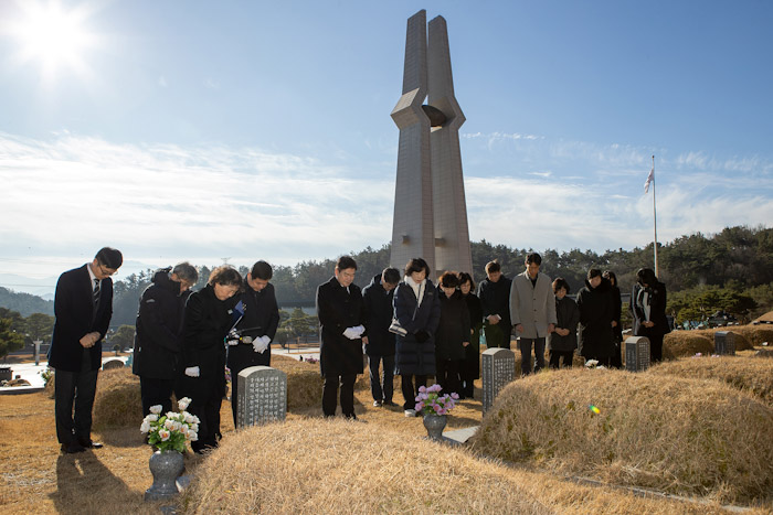 동대문구, 민주·호국 현장에서 새해 맞아… 이필형 구청장 참배 행보 이어가 기사 이미지