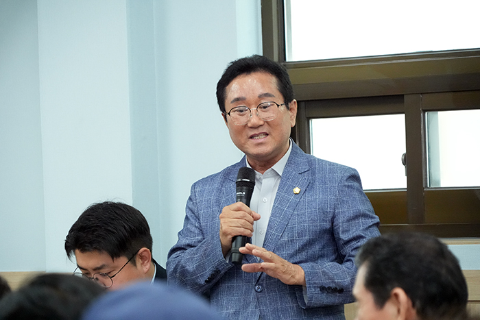 [특집 인터뷰] 이주환 동대문구의회 행정기획위원장, “말보다 실천으로 보여드리겠습니다” 기사 이미지