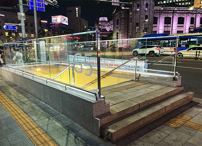 중구, 명동 거리 새 단장…휴식·조망 개선